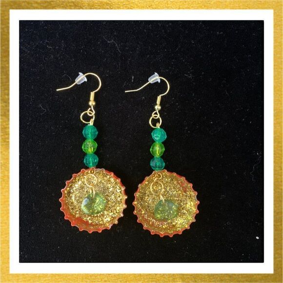 3/$20 Hand Crafted BEADED Dangle HANDMADE Glitter BOTTLE CAP EARRINGS - Picture 1 of 1